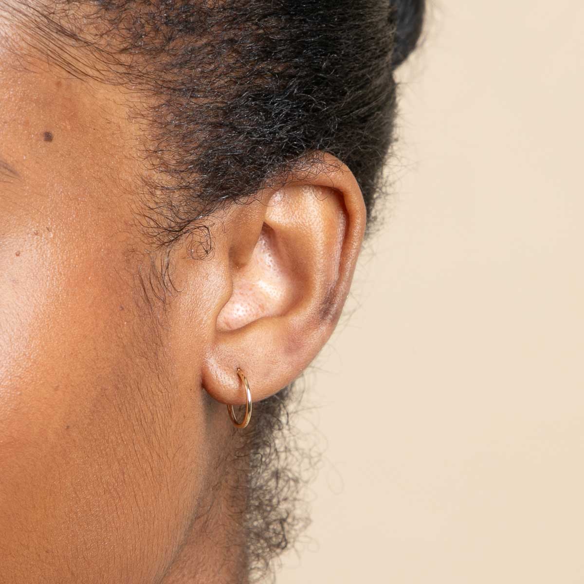 Seamless Hoop 1.2mm in Solid Gold