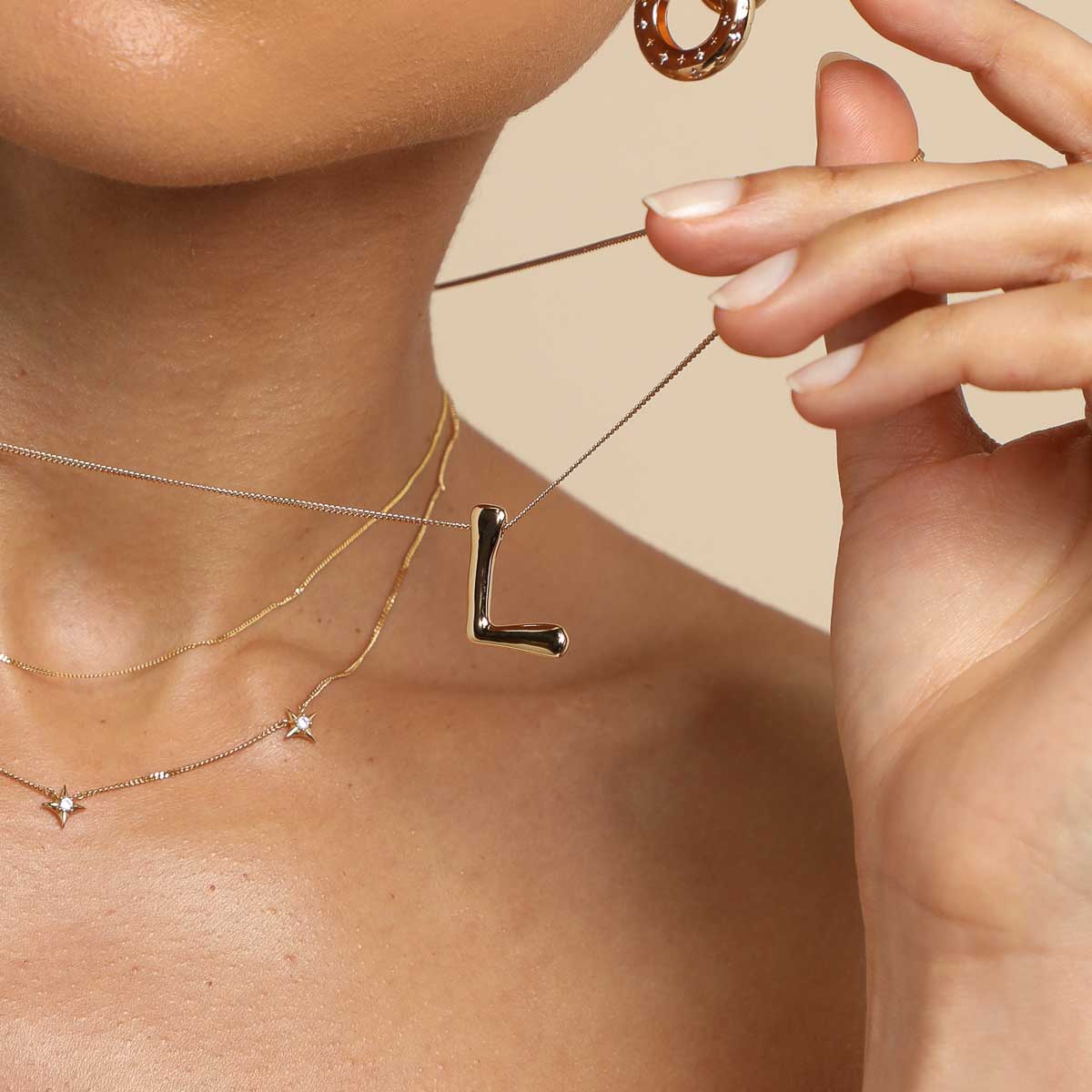 L Initial Bold Pendant Necklace in Gold