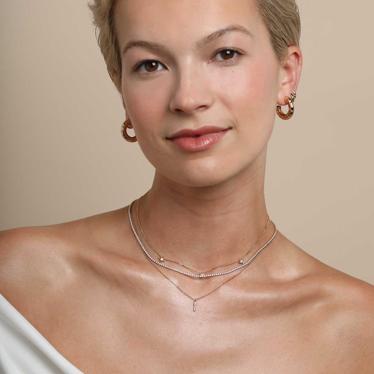 I Initial Pavé Pendant Necklace in Gold