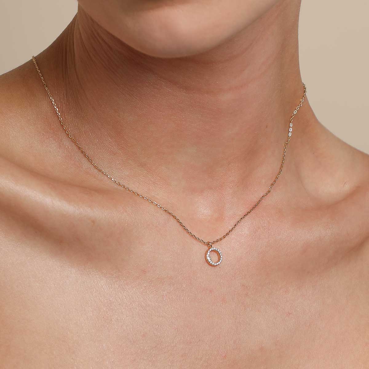 18k Gold Plated Jewellery - O Initial Pavé Pendant Necklace in Gold - Pendant Necklace - Astrid & Miyu