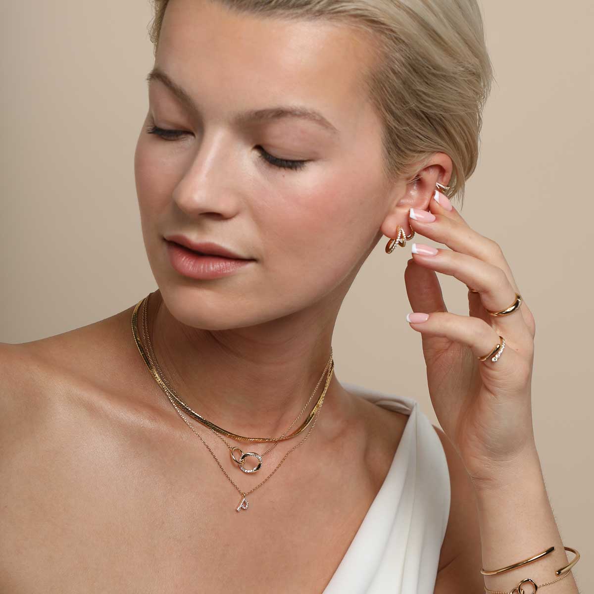 P Initial Pavé Pendant Necklace in Gold