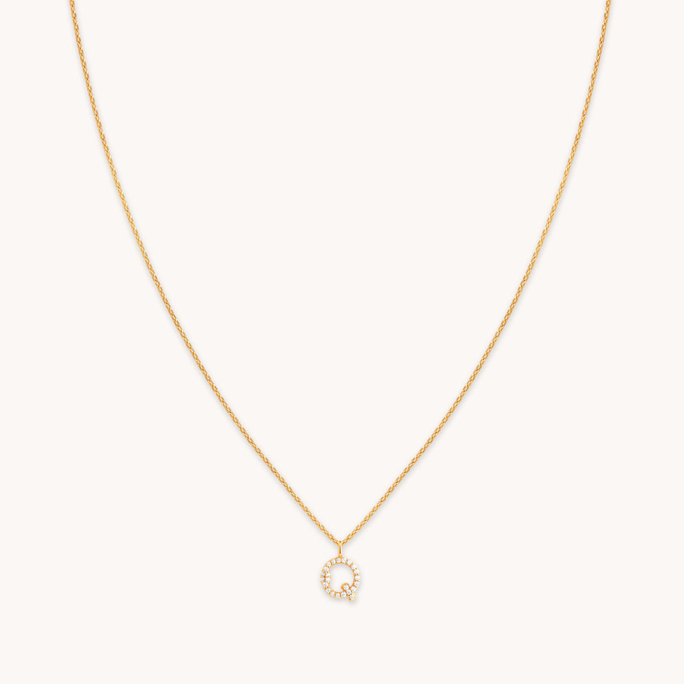 Q Initial Pavé Pendant Necklace in Gold