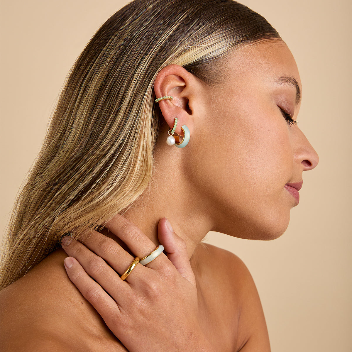 Chalcedony Carved Dome Ring in Gold