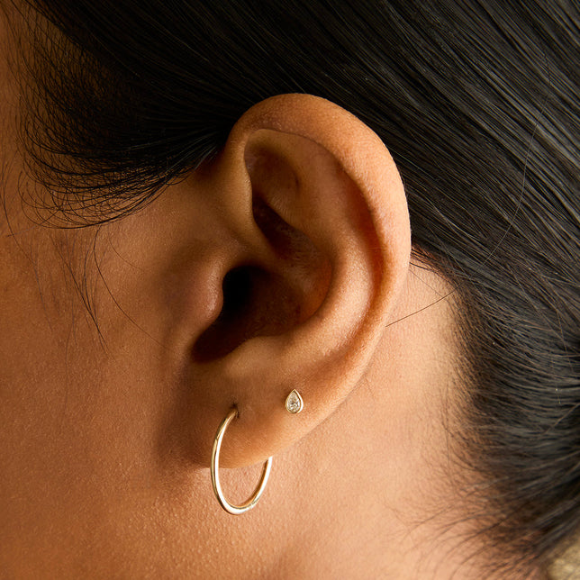 Flat Back Labret Studs - Diamond Bezel Pear Piercing Stud in Solid Gold - Piercing Studs - Astrid & Miyu