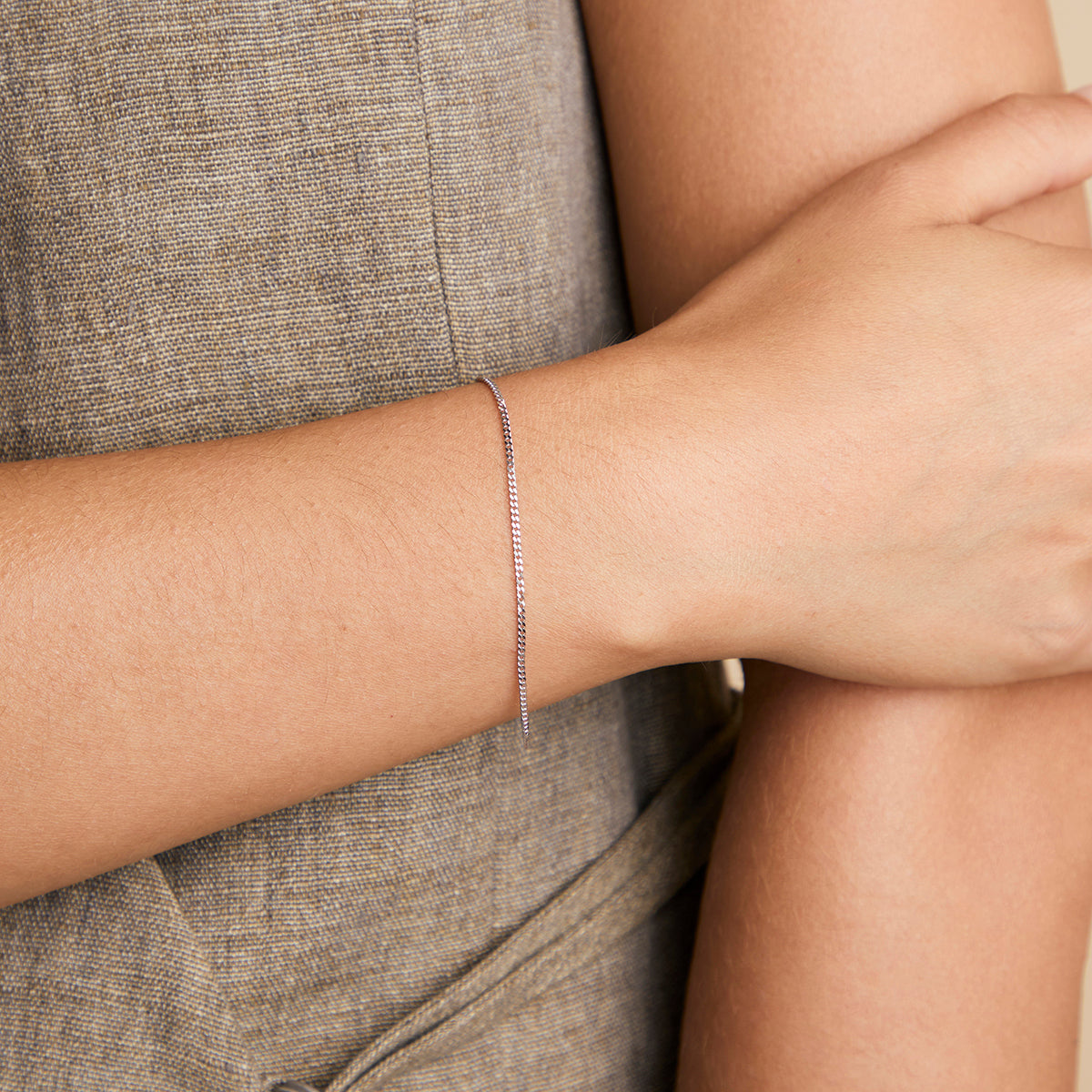 Bold Miyu Chain Bracelet in Solid White Gold