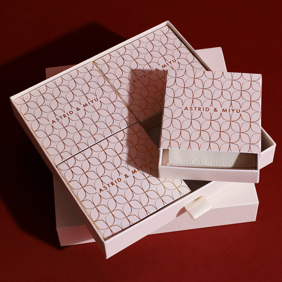 Bold Necklace Charming Gift Set in Silver