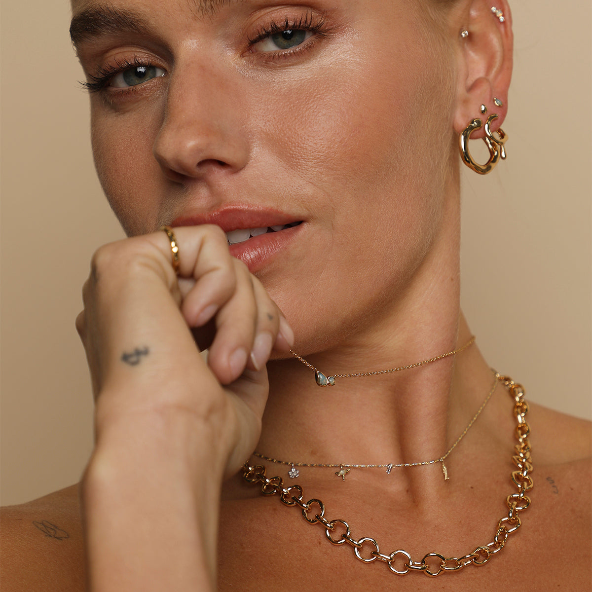 Dragonfly Charm 9k Gold