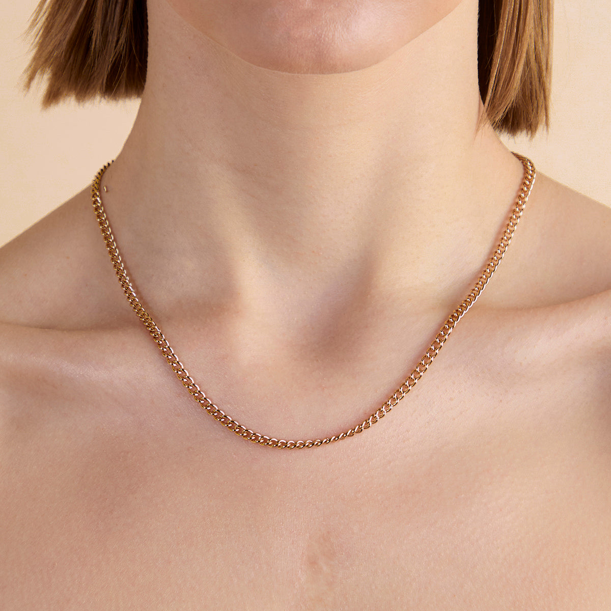 Bold Essential Curb Chain Necklace in Gold