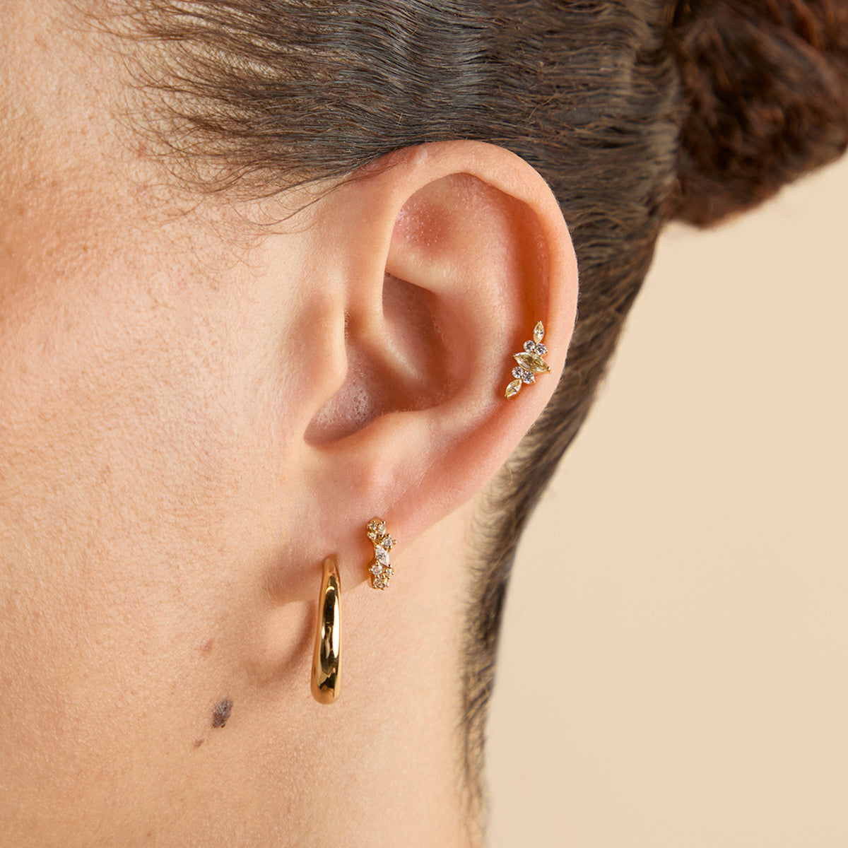 Yellow Cluster Titanium Piercing Stud in Gold