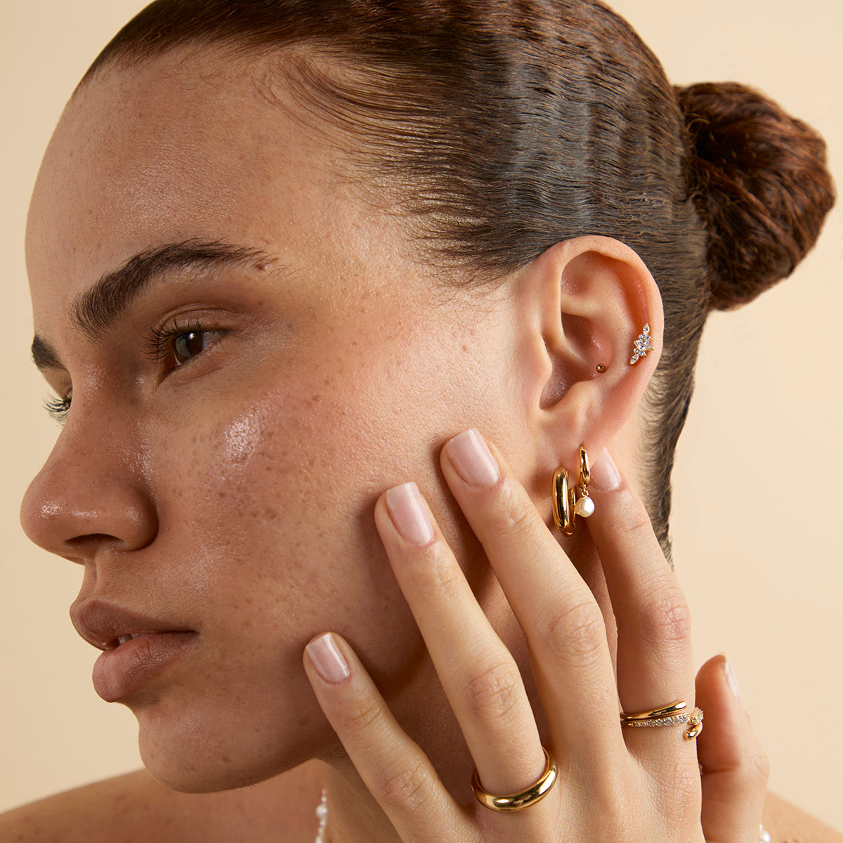 Yellow Cluster Titanium Piercing Stud in Gold