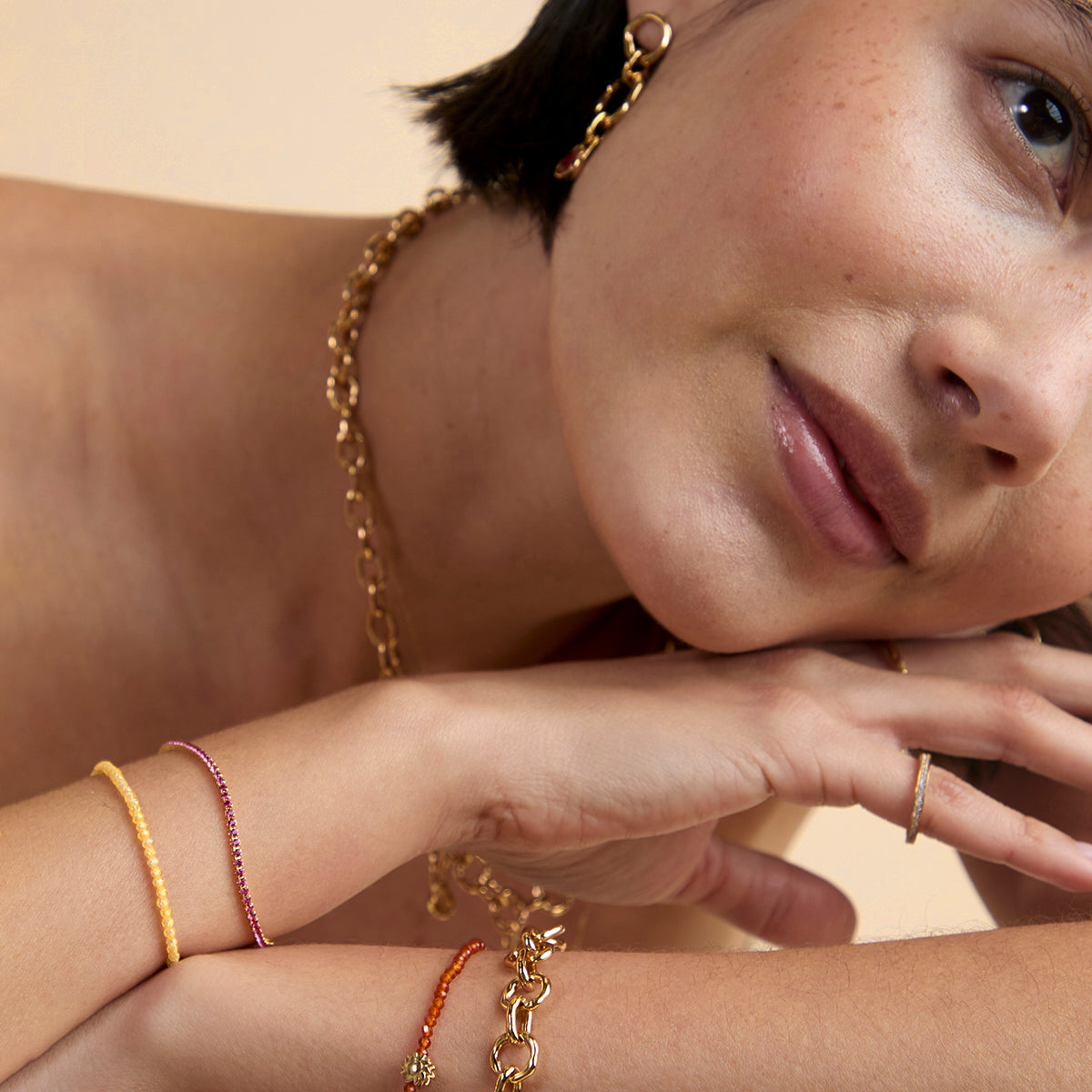 Carnelian July Beaded Bracelet in Solid Gold