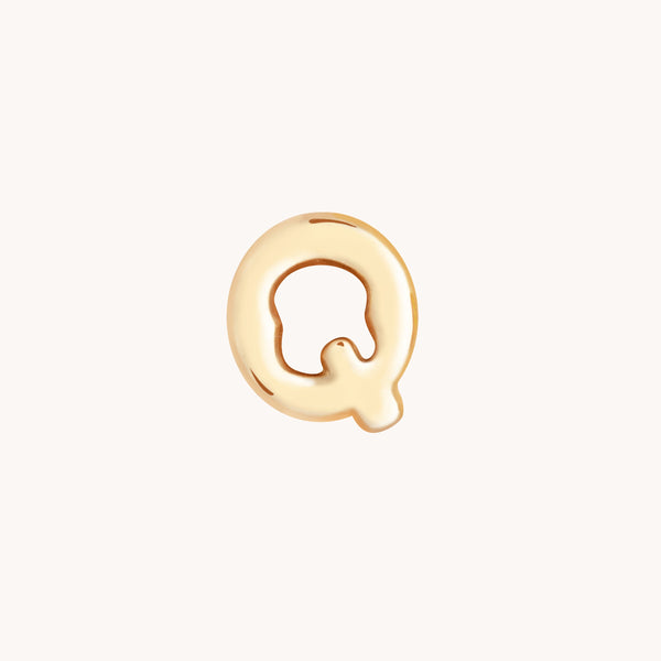 Q Initial Click Charm in Solid Gold