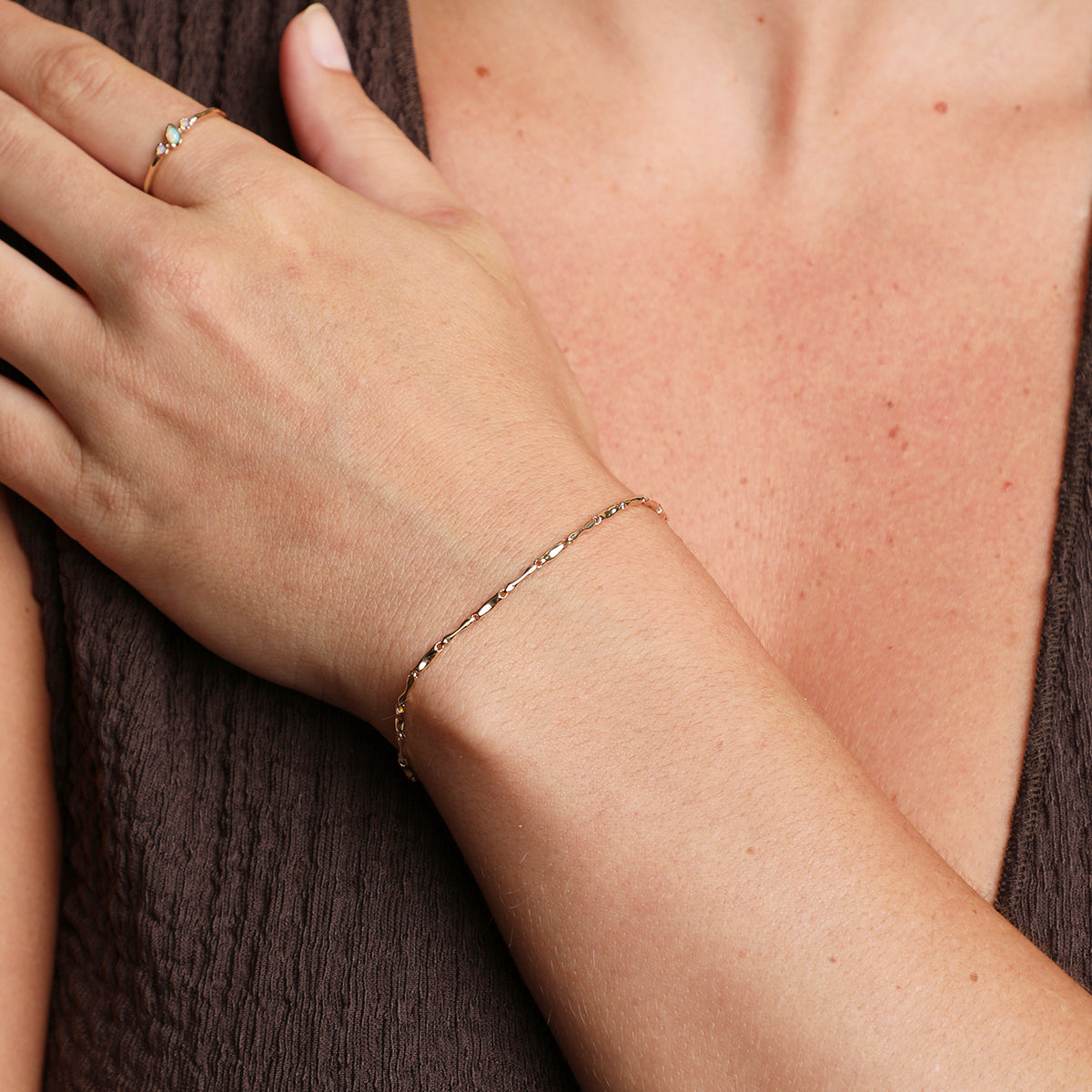 Molten Bar Chain Bracelet in Solid Gold