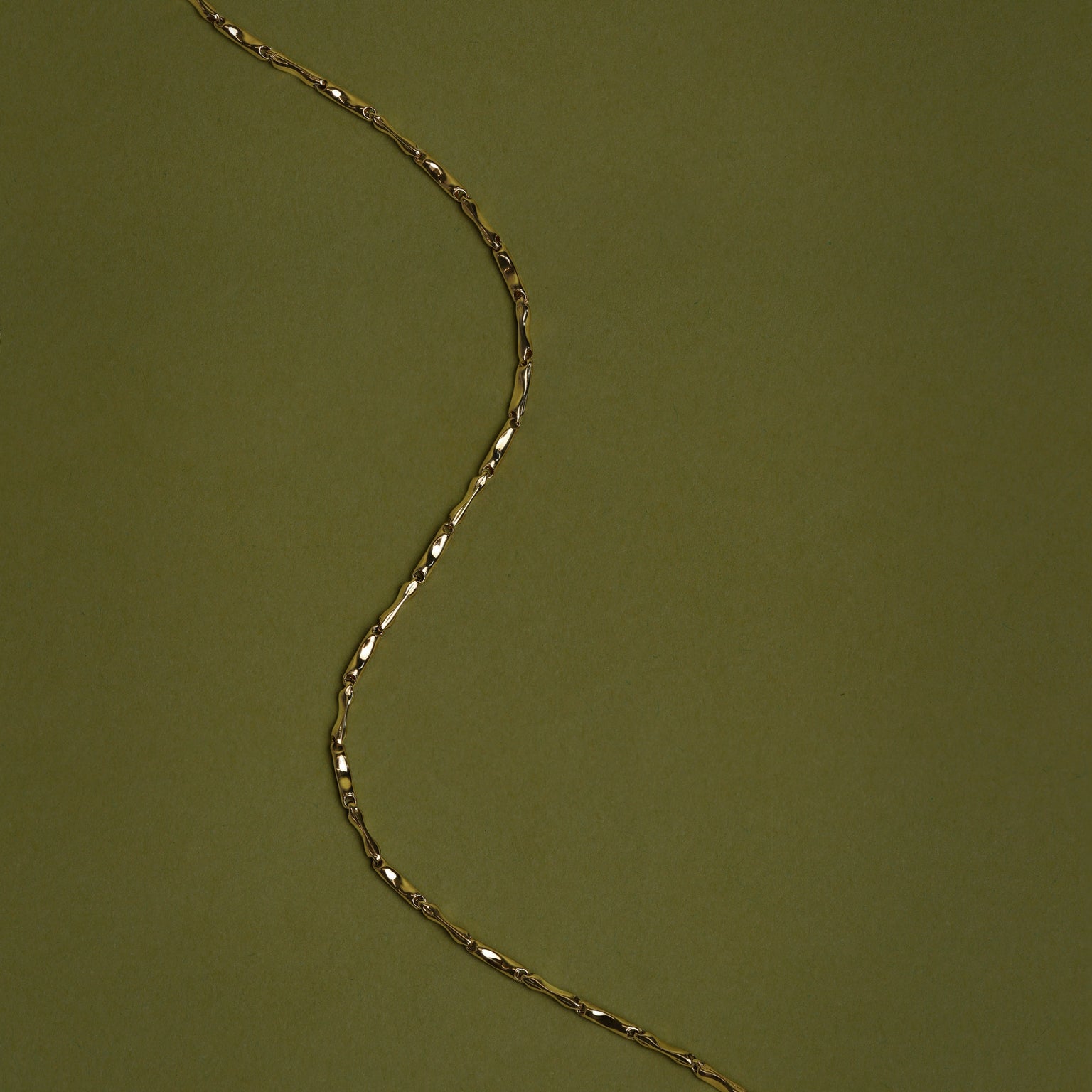 Molten Bar Chain Bracelet in Solid Gold