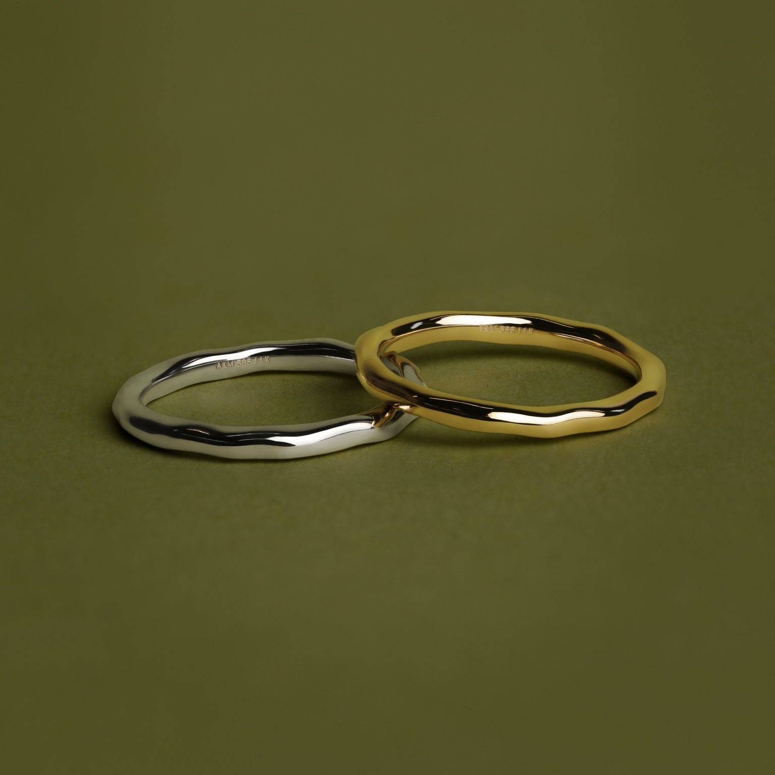 Molten Band Ring in Solid White Gold