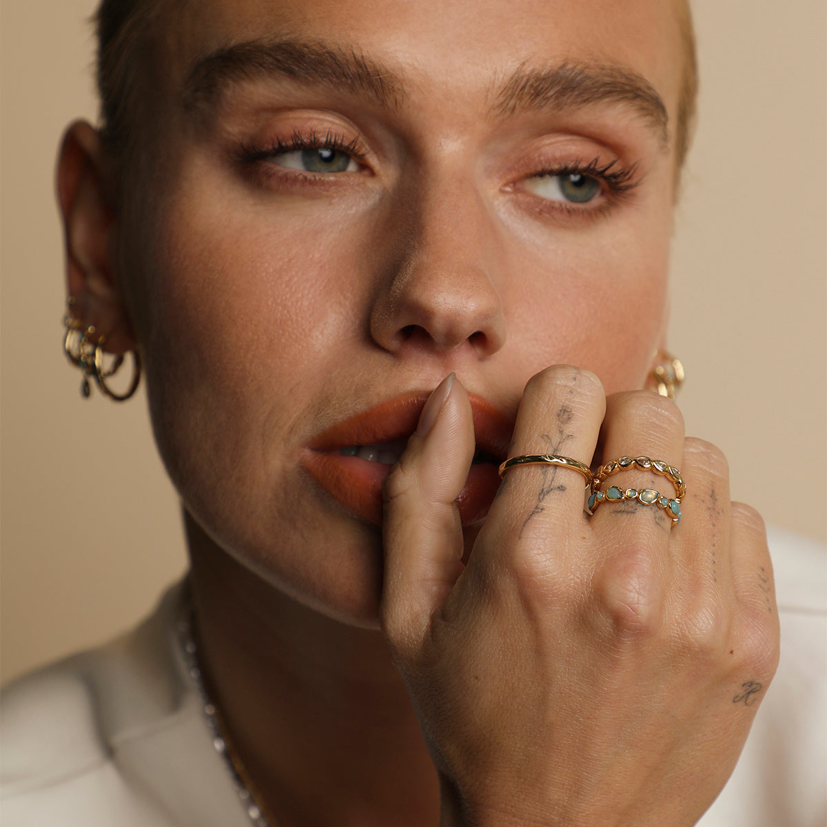 Opal Pear Band Ring in Gold