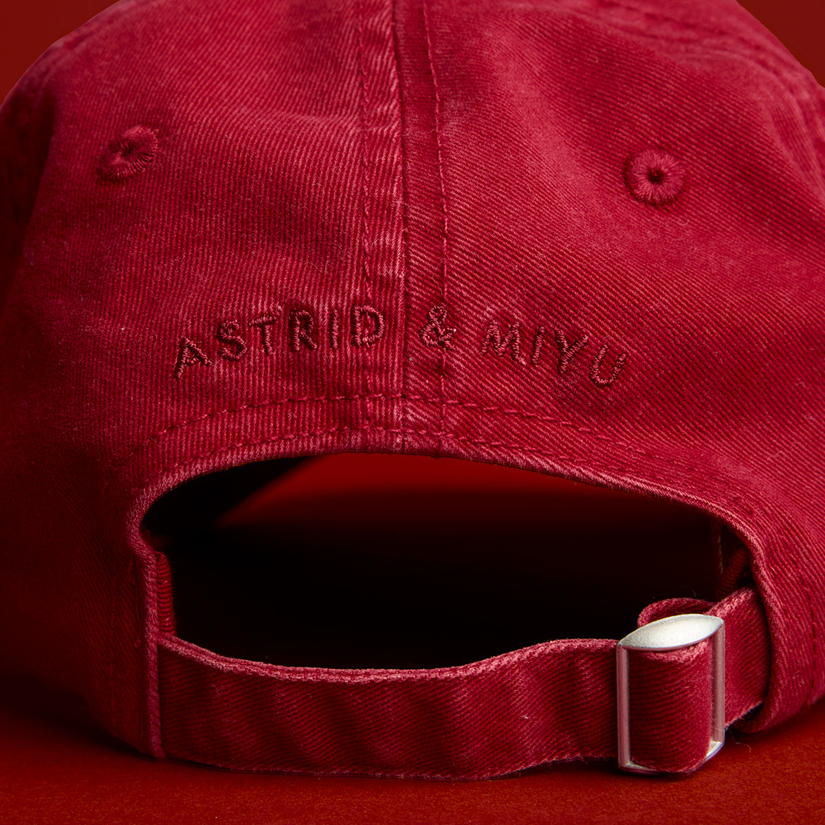 Mercury in Retrograde Cap in Red-Astrid & Miyu