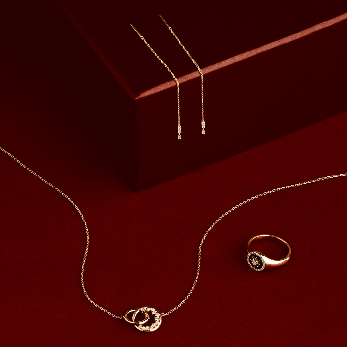 Black Star Signet Ring in Gold