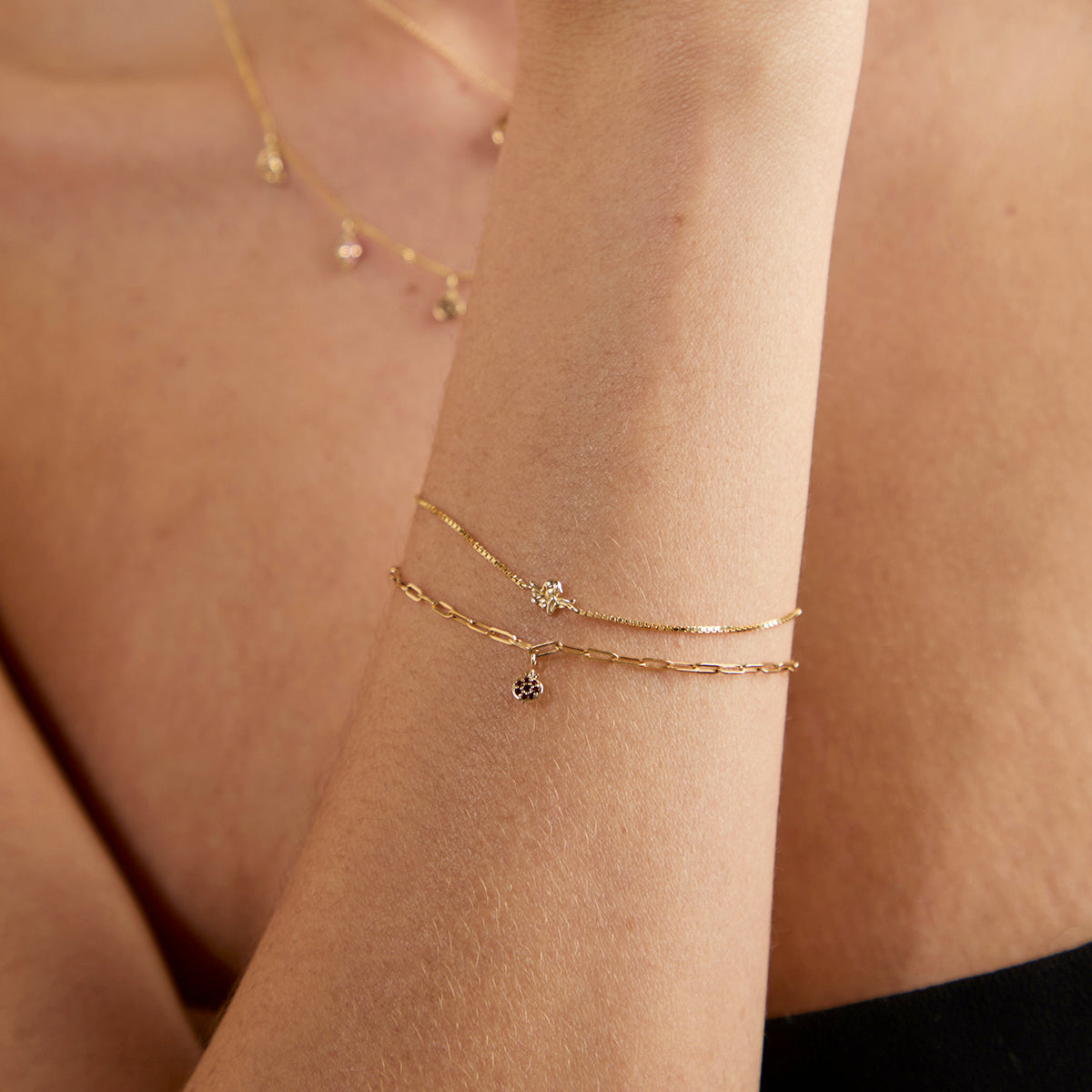 Pomegranate Charm 9k Gold