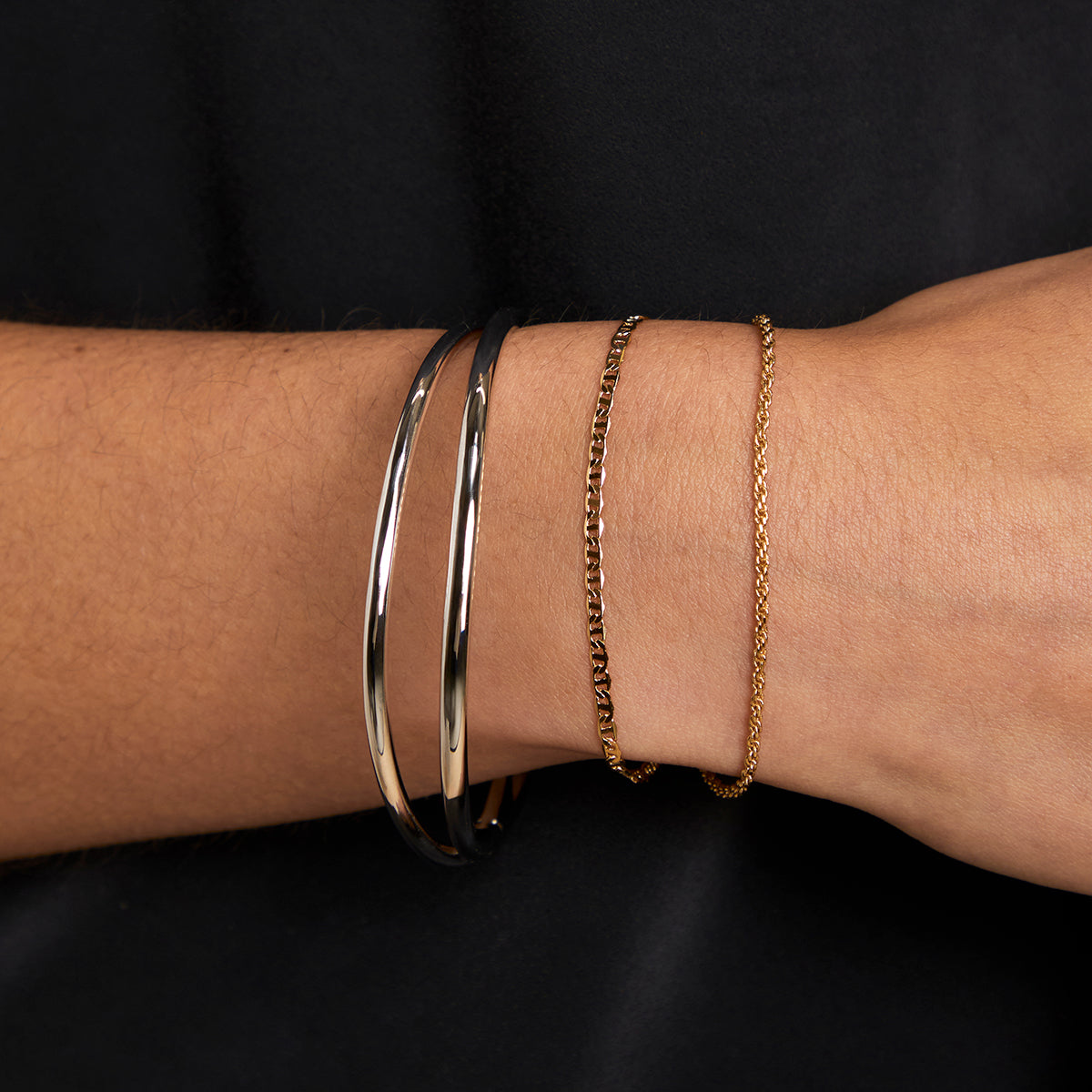 Crossover Illusion Bangle in Silver