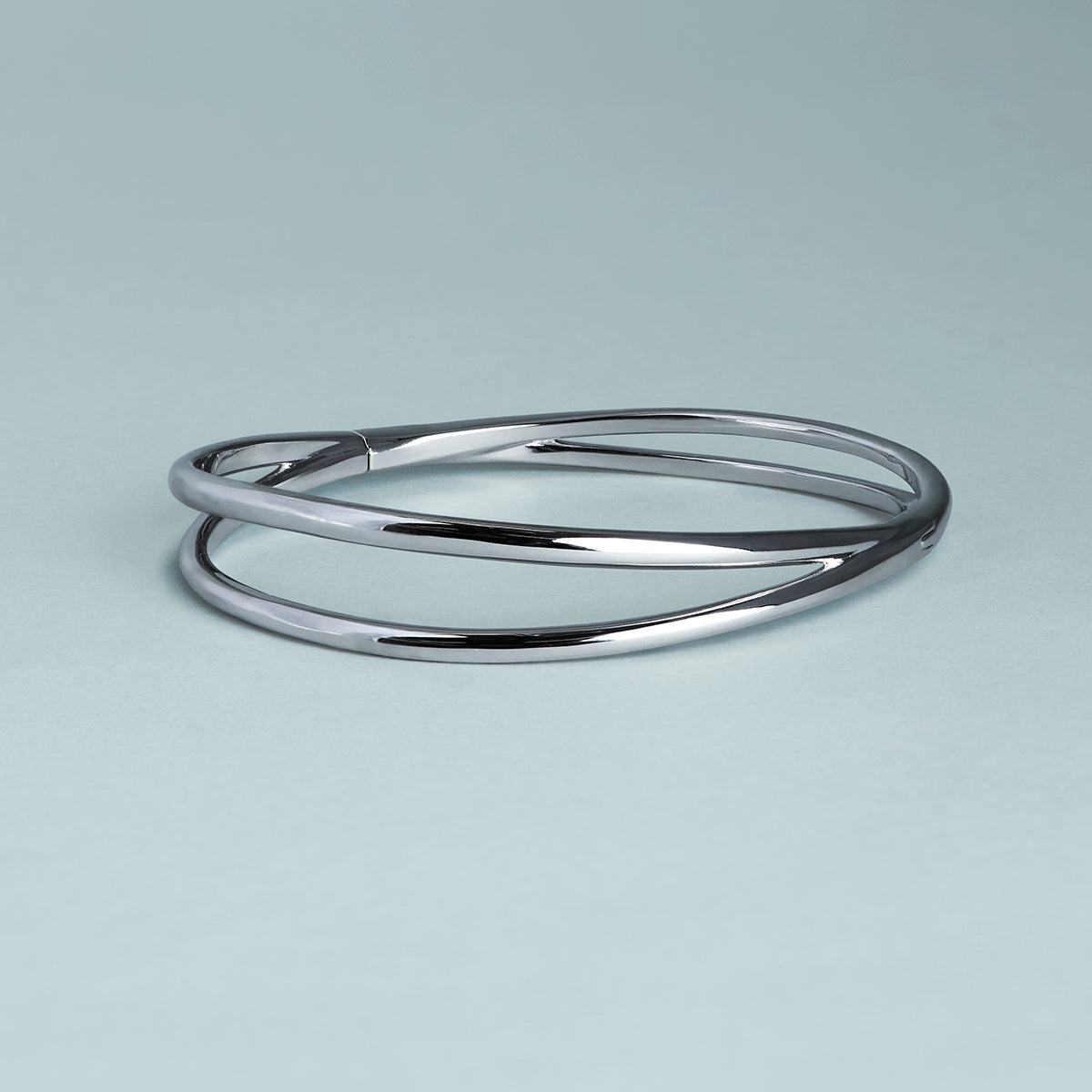 Crossover Illusion Bangle in Silver