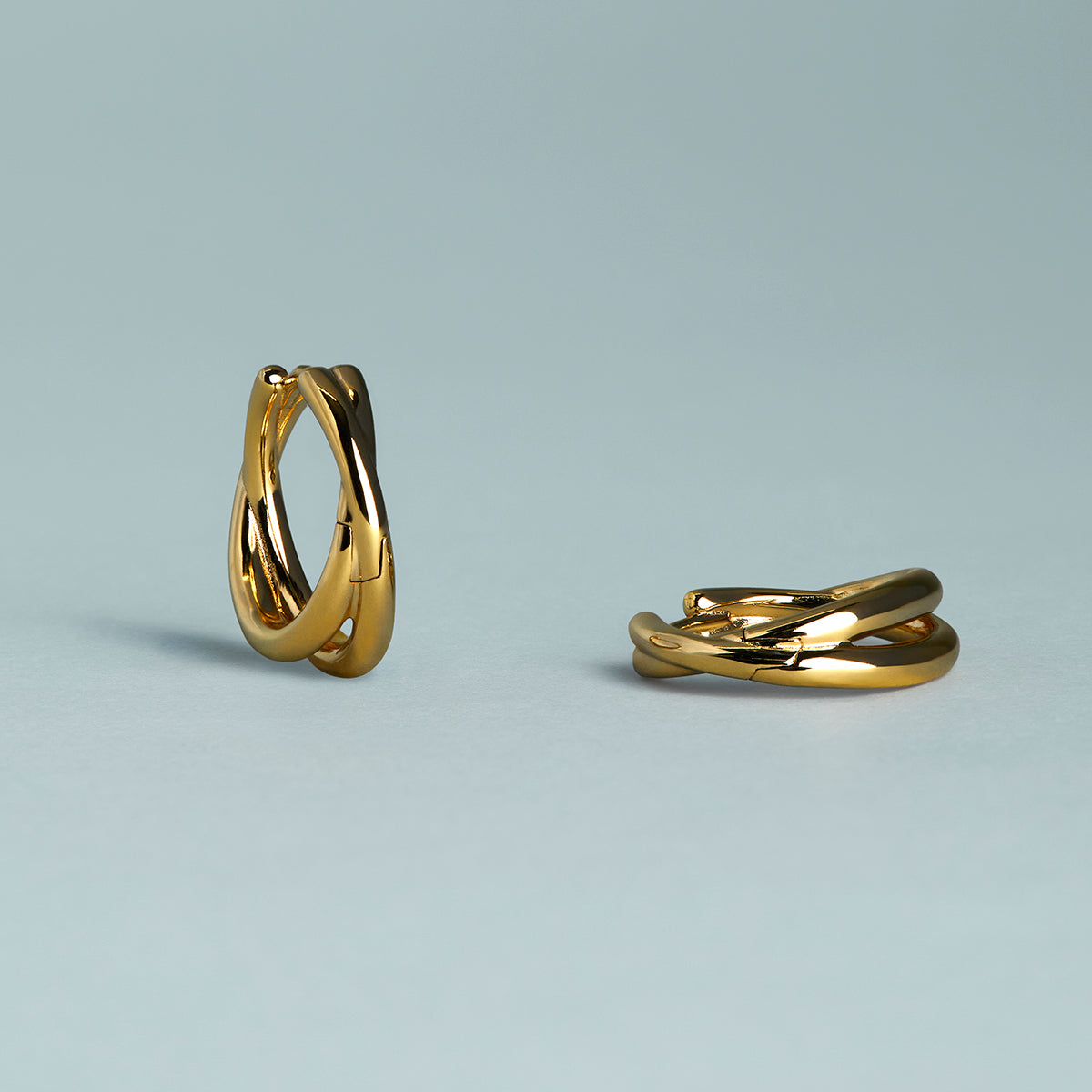 Crossover Illusion Hoops in Gold