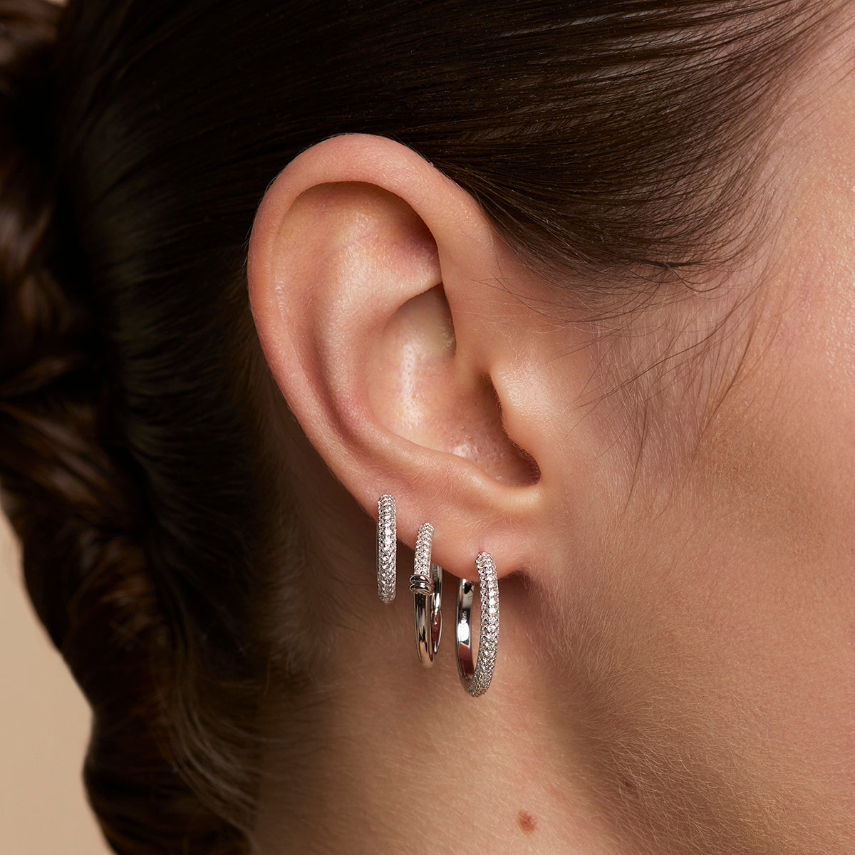 Pavé Essential Medium Hoops in Silver