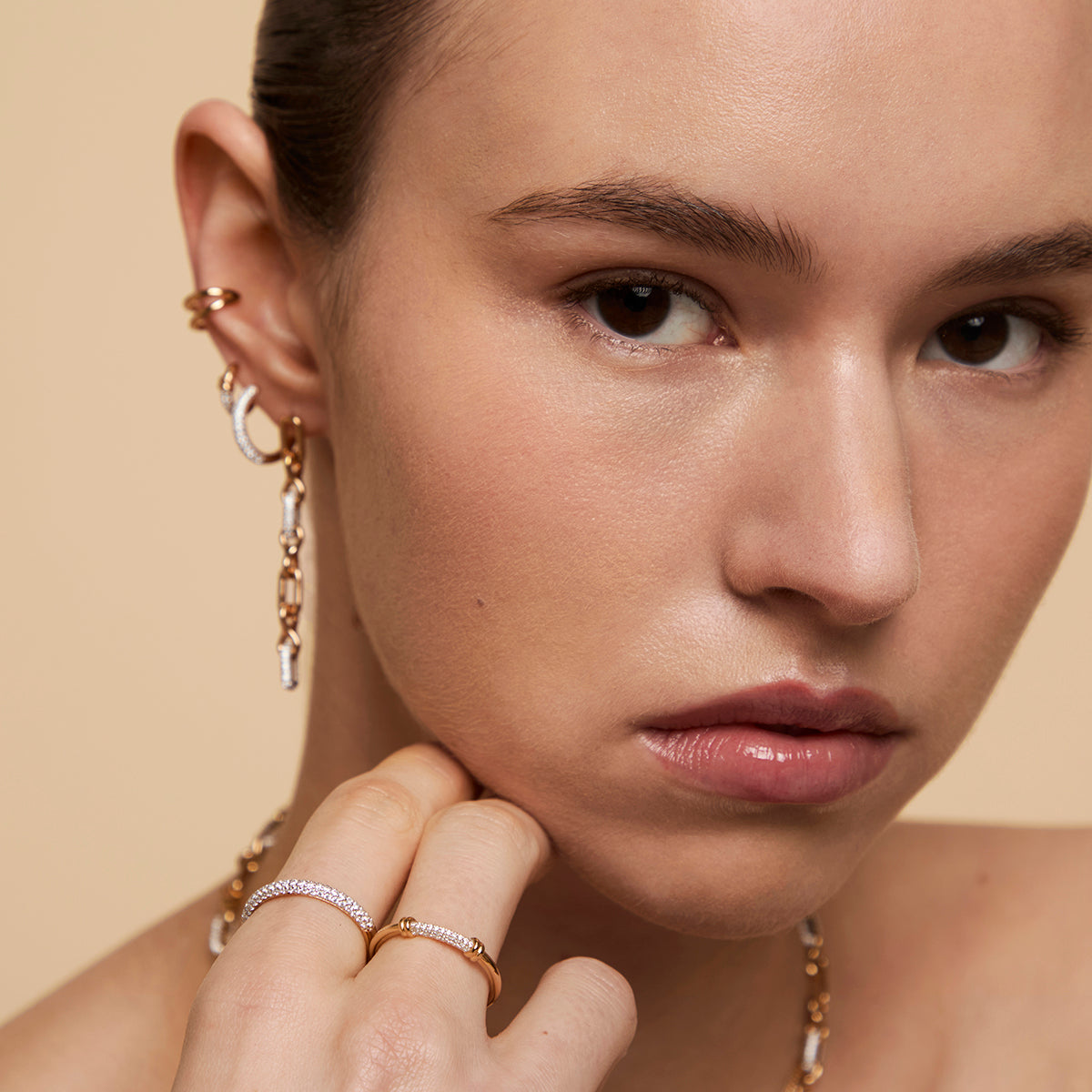 Pavé Essential Band Ring in Gold