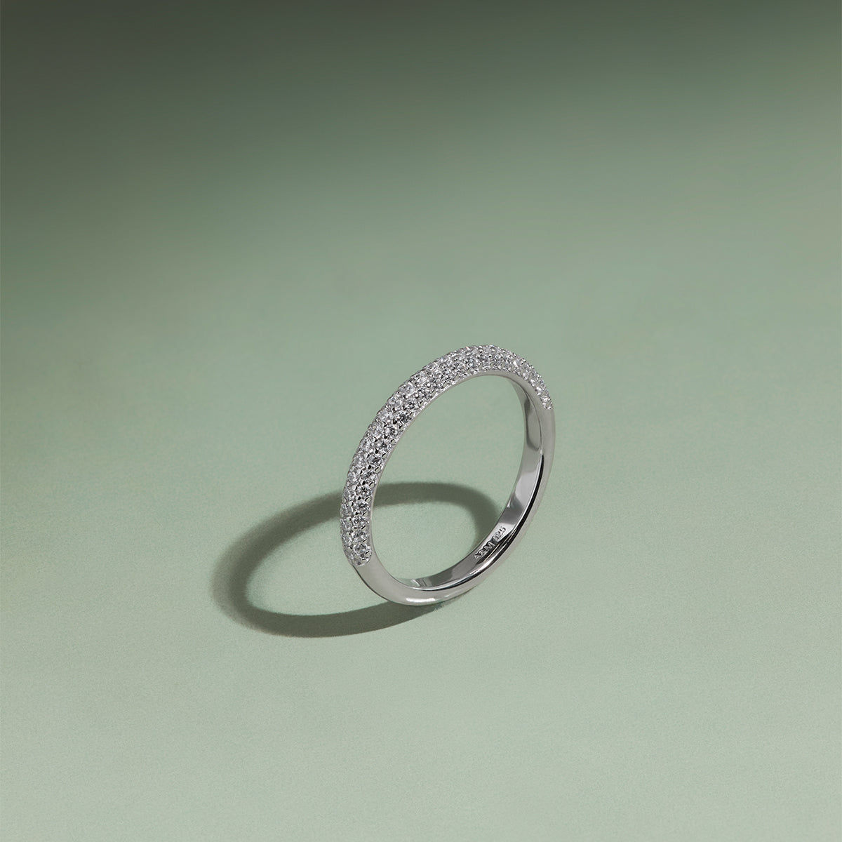 Pavé Essential Band Ring in Silver
