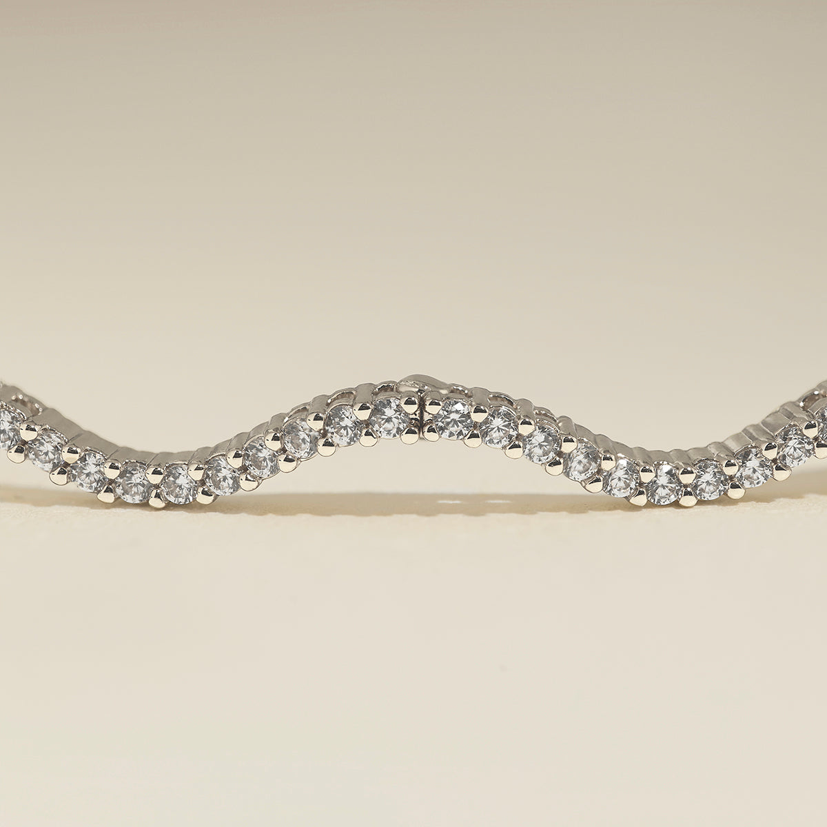 Scalloped Tennis Chain Necklace in Silver-Astrid & Miyu