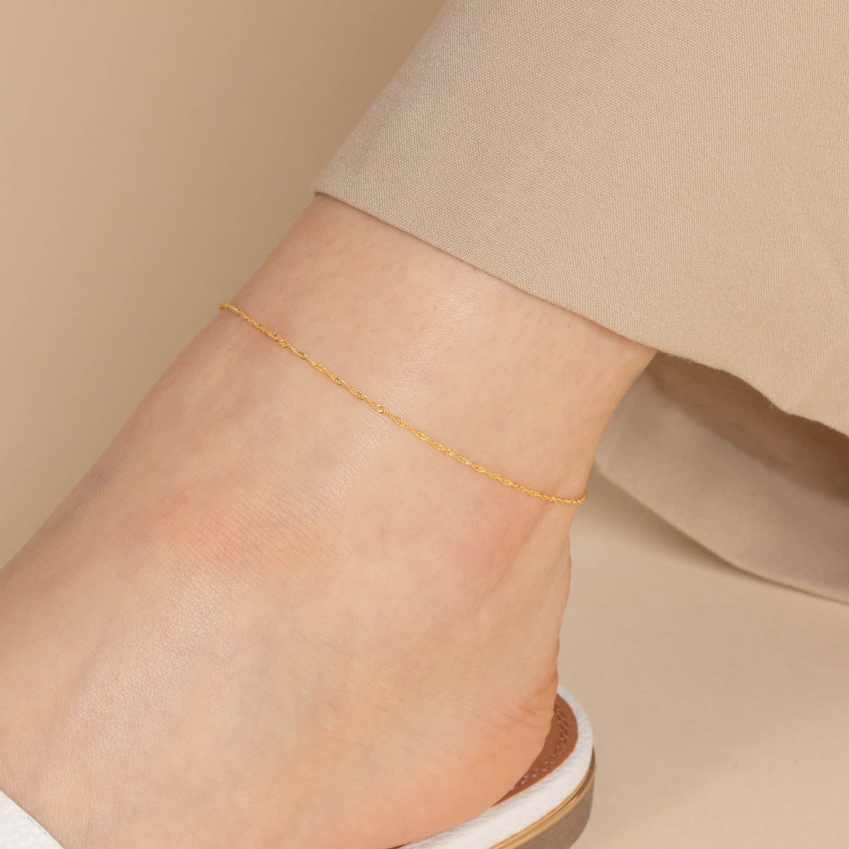 Anklets - Astrid Chain Anklet in Solid Gold - - Astrid & Miyu