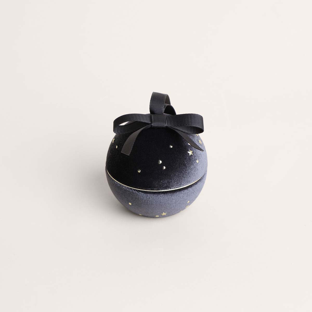 Cosmic Star Hoops Bauble in Silver