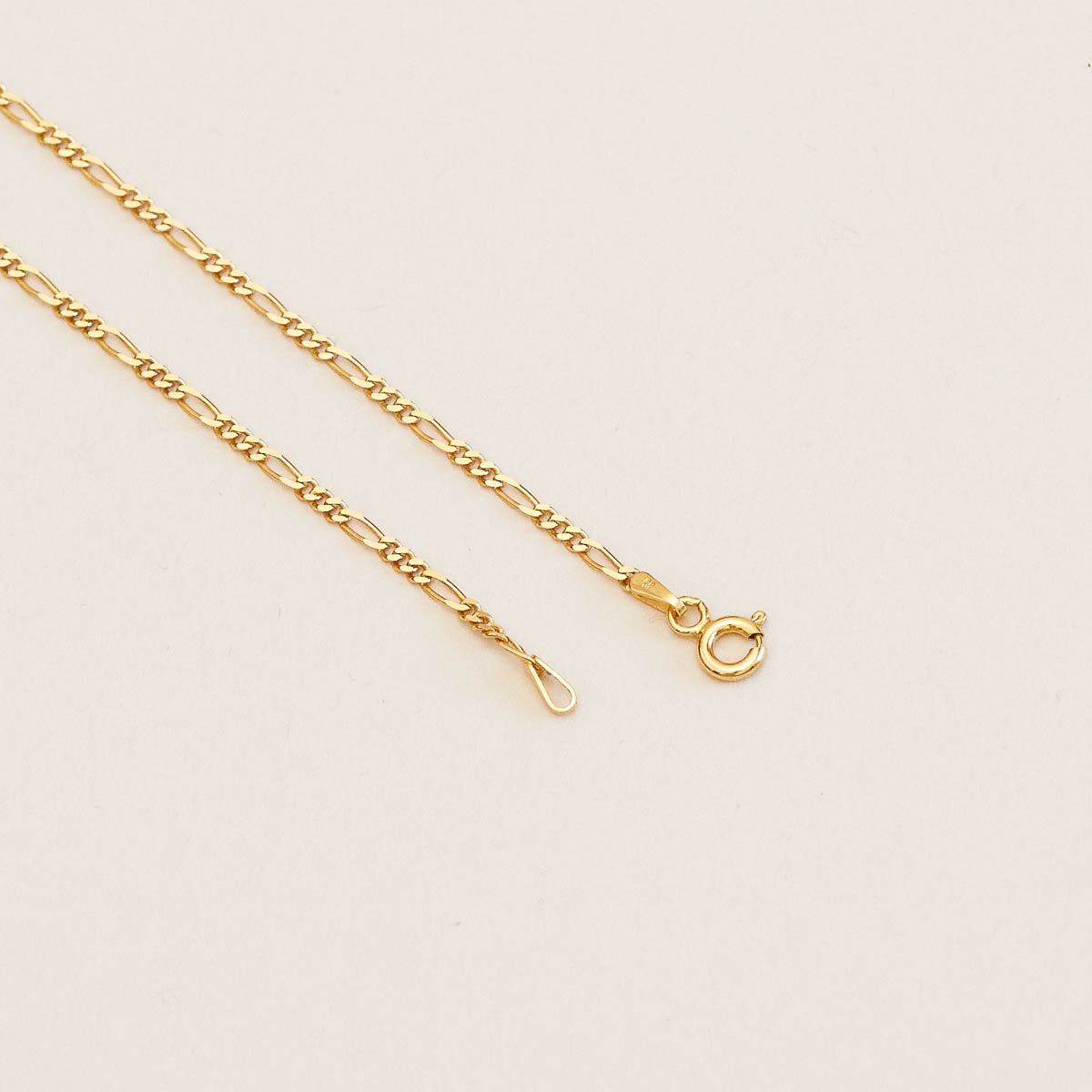Soho Story Chain Necklace in Solid Gold