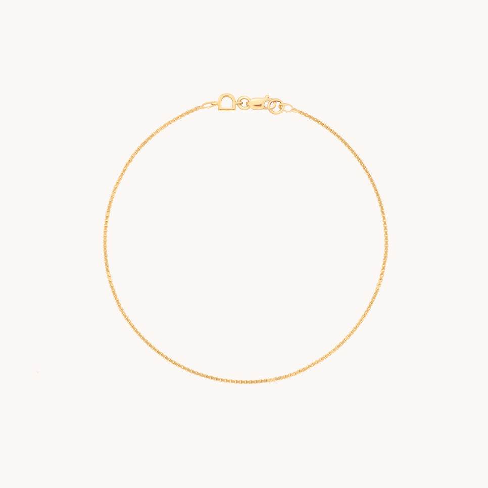 Shoreditch Story Chain Bracelet in Solid Gold