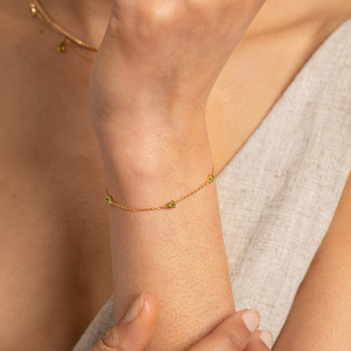 Olivine Charm Bracelet in Gold