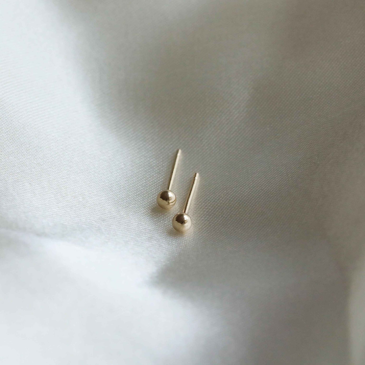 Large Ball Stud Earrings in Solid Gold