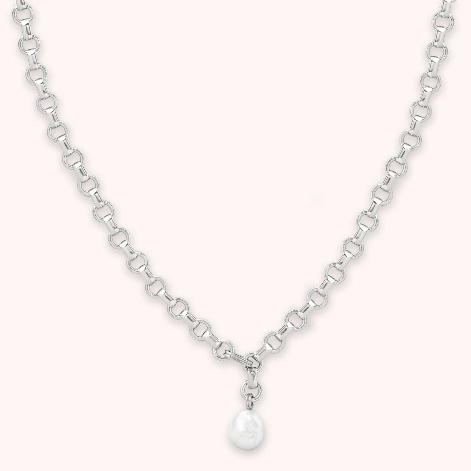 AM22-ENER-N-PL-S 2800 × 2800px Pearl Link Chain Necklace in Silver