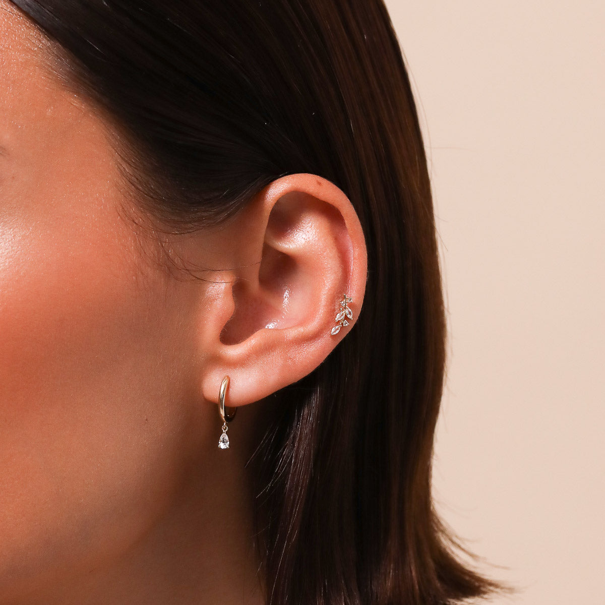 Botanical Piercing Stud 6mm in Solid Gold worn