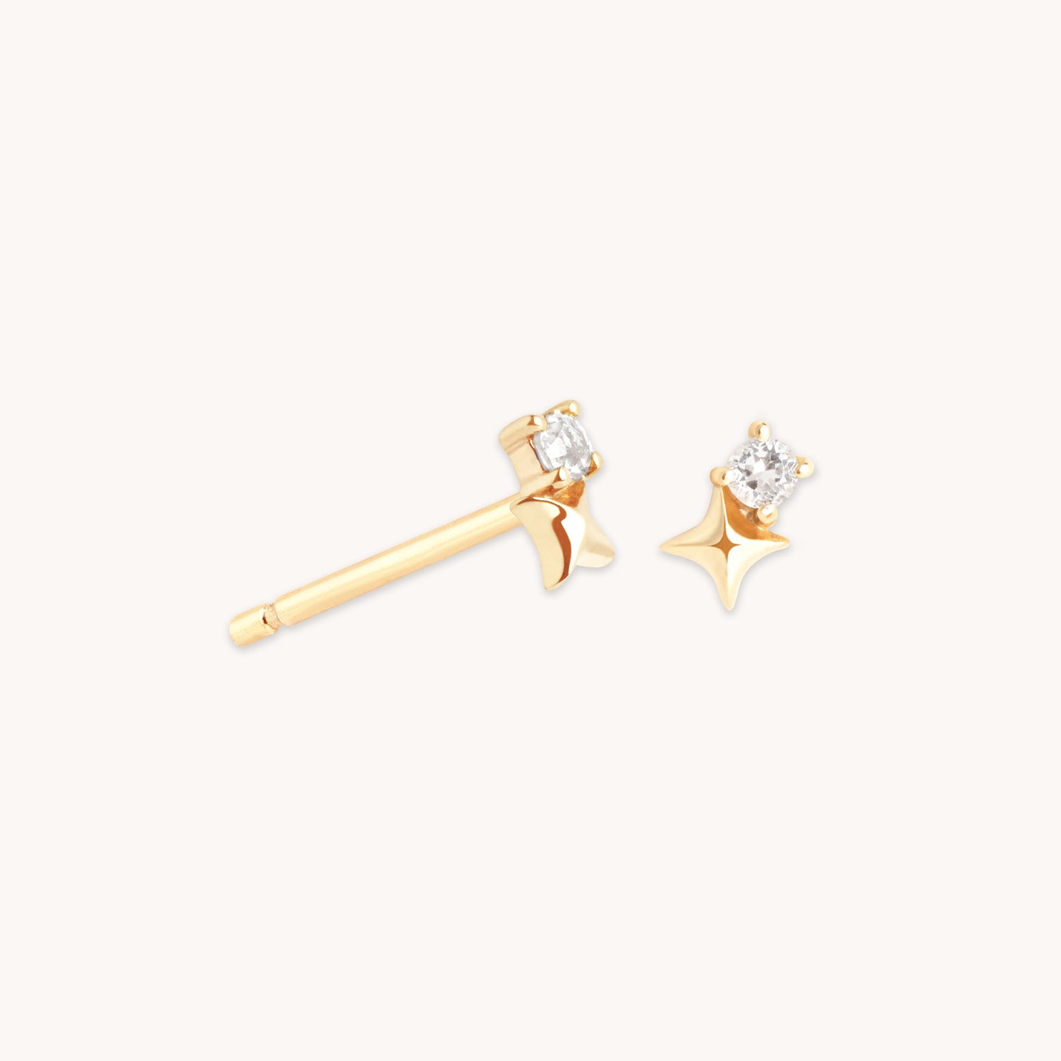 April White Topaz - April Topaz Birthstone Earrings in Solid Gold - Stud Earrings - Astrid &amp; Miyu