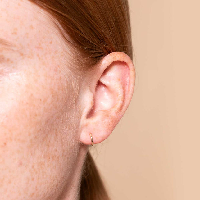 Seamless Hoop 1mm in Solid Gold