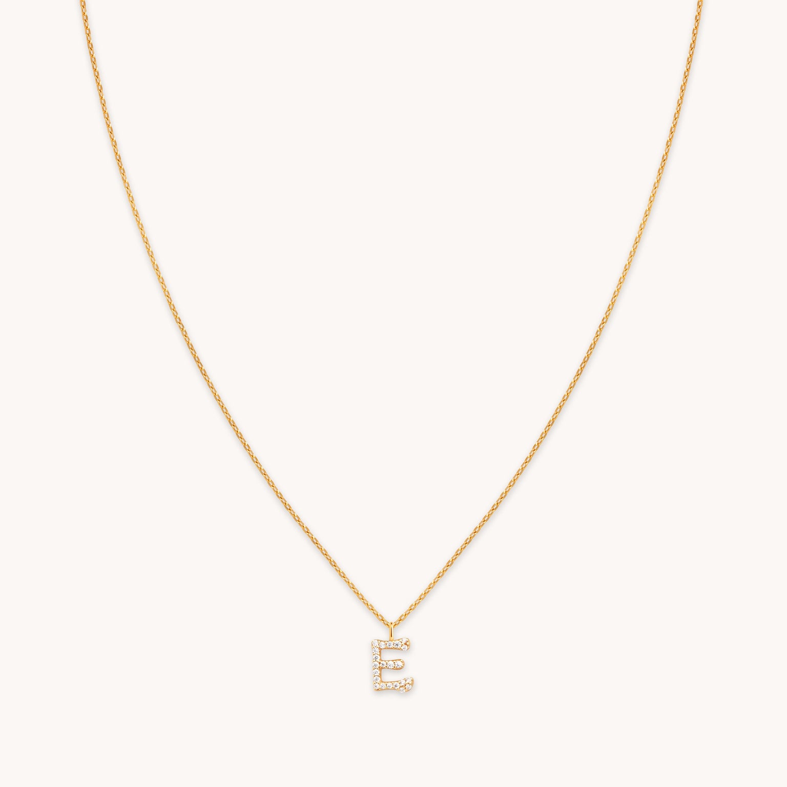 18k Gold Plated Jewellery - E Initial Pavé Pendant Necklace in Gold - Pendant Necklace - Astrid &amp; Miyu