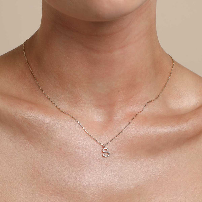 18k Gold Plated Jewellery - S Initial Pavé Pendant Necklace in Gold - Pendant Necklace - Astrid &amp; Miyu