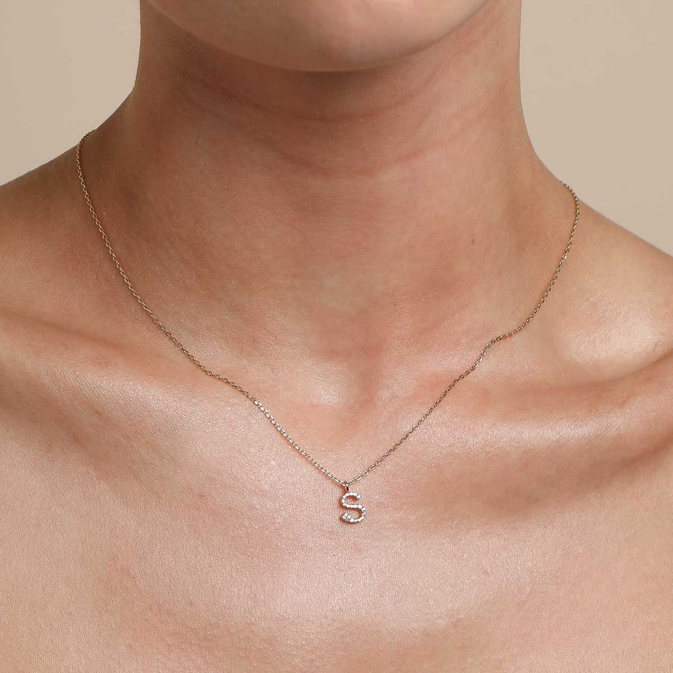 18k Gold Plated Jewellery - S Initial Pavé Pendant Necklace in Gold - Pendant Necklace - Astrid &amp; Miyu