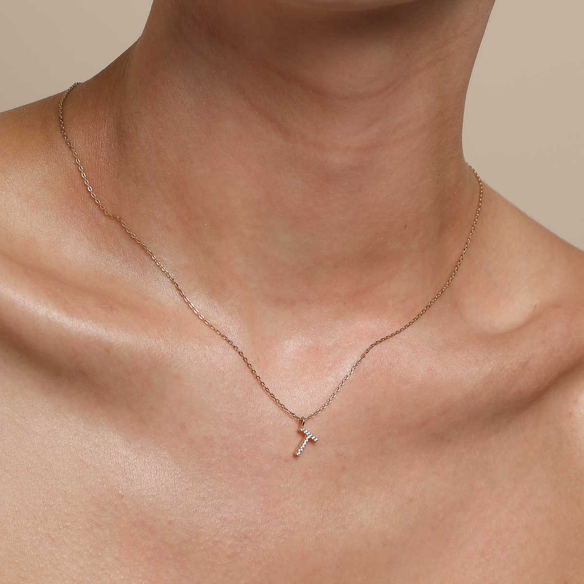 18k Gold Plated Jewellery - T Initial Pavé Pendant Necklace in Gold - Pendant Necklace - Astrid &amp; Miyu