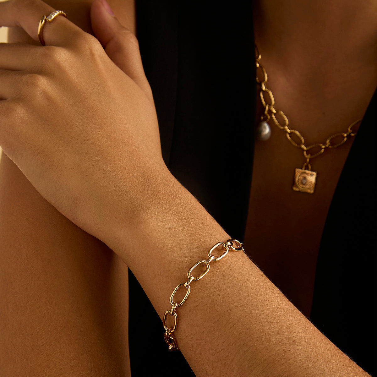 Open Link Chain Bracelet in Gold