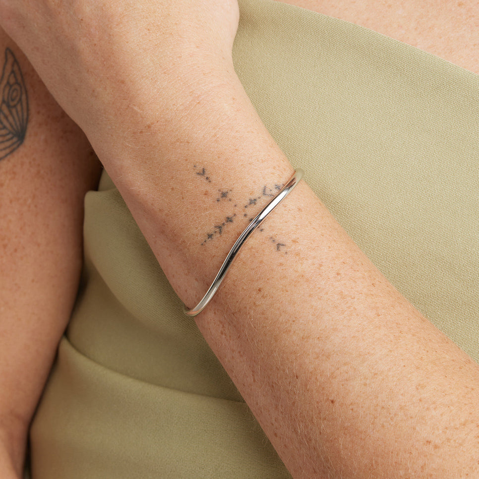 Bracelets - Infinite Cuff in Silver - Bracelets - Astrid &amp; Miyu