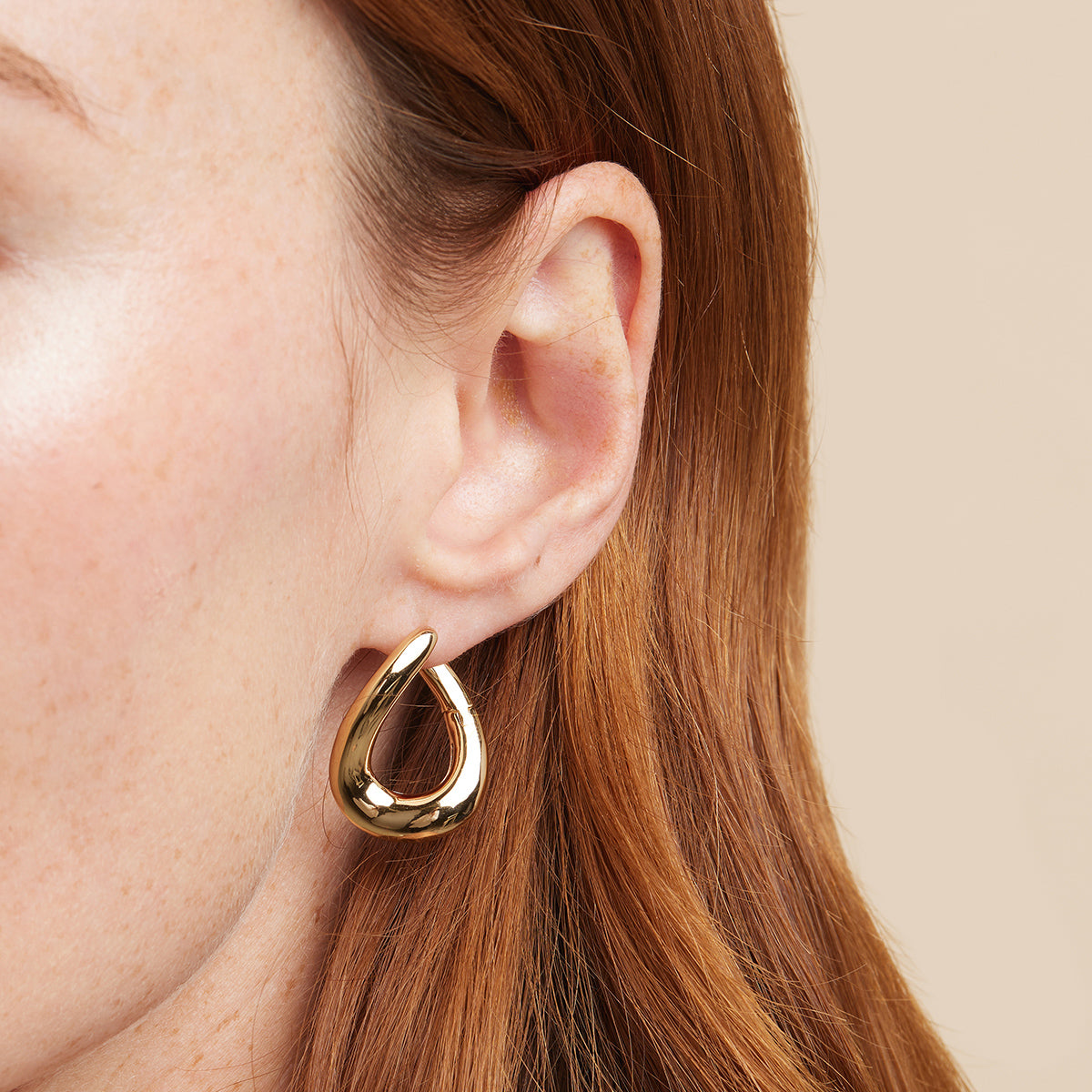 H and clearance m face earrings