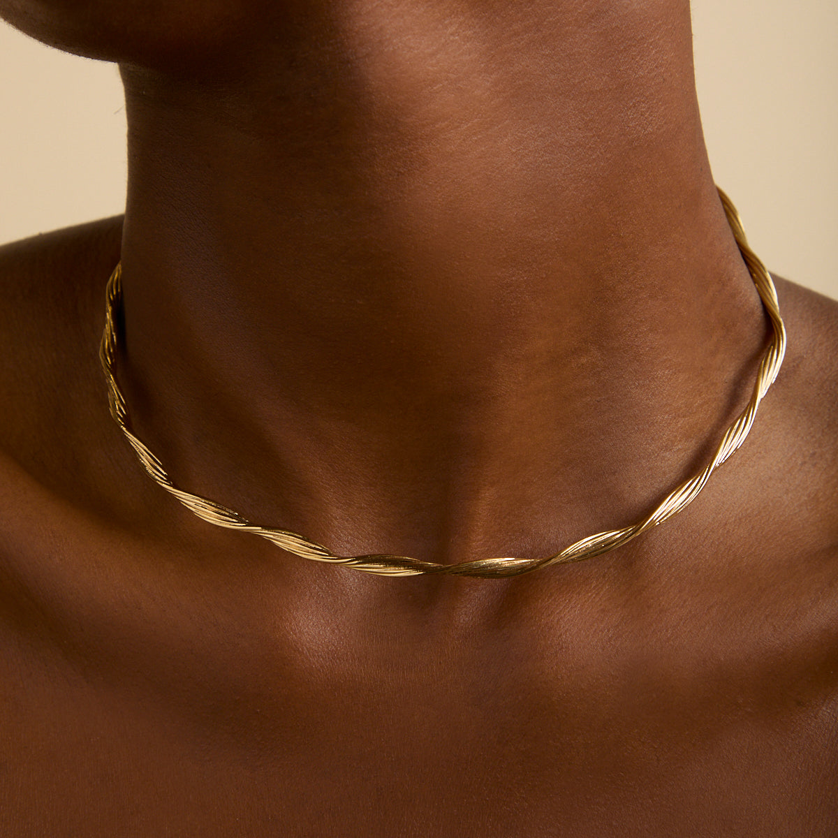 Twist Cuff Necklace in Gold