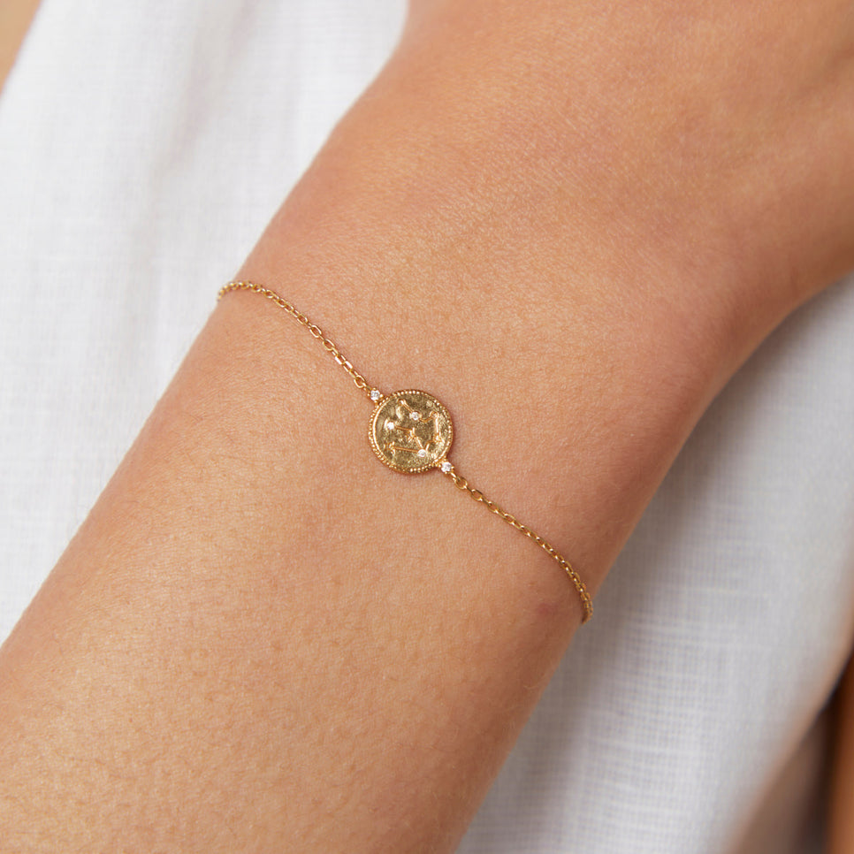 Aquarius Zodiac Bracelet in Gold