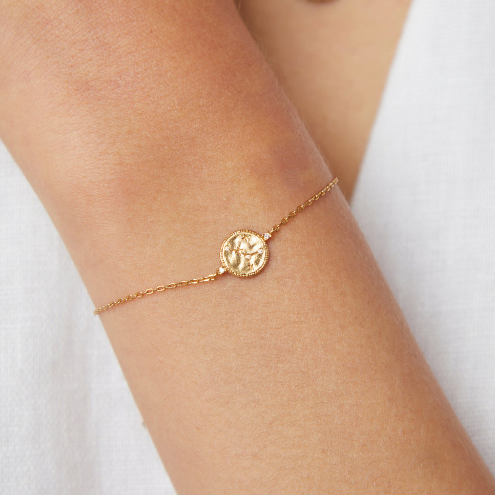 Cancer Zodiac Bracelet in Gold